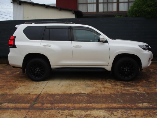 トヨタ ランドクルーザープラド   新潟県の詳細画像 その8