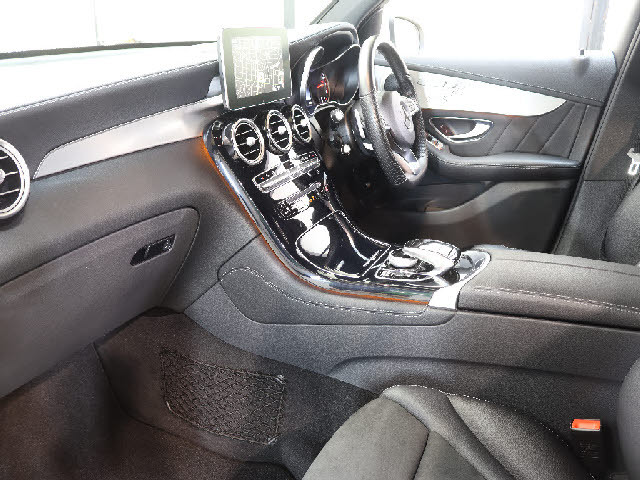 メルセデス・ベンツ GLC   東京都の詳細画像 その2