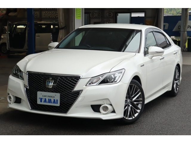 トヨタクラウンハイブリッド 中古車画像