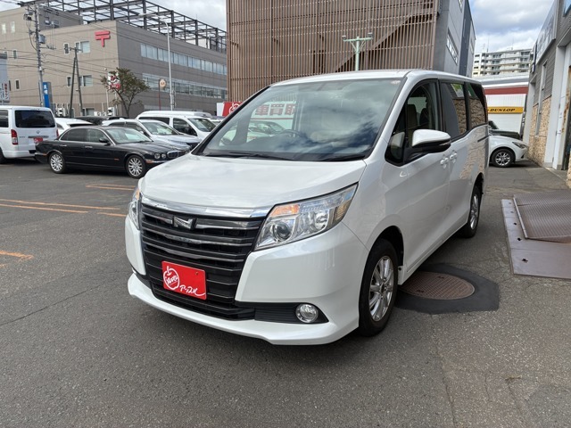 トヨタノア 中古車画像
