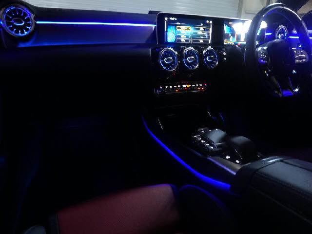 メルセデス・ベンツ CLAクラス   埼玉県の詳細画像 その3