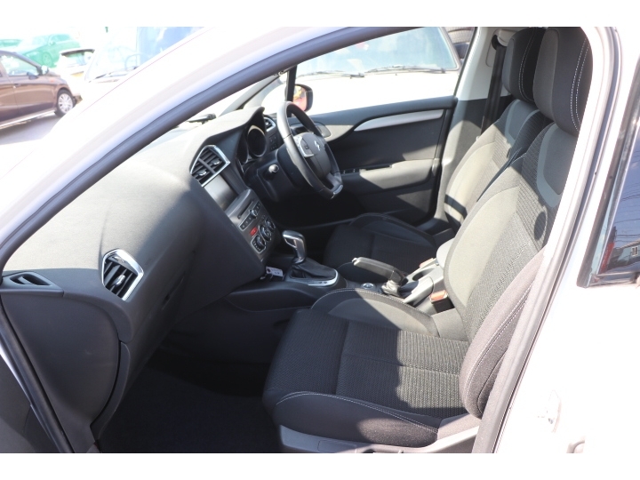 シトロエン C4   神奈川県の詳細画像 その8