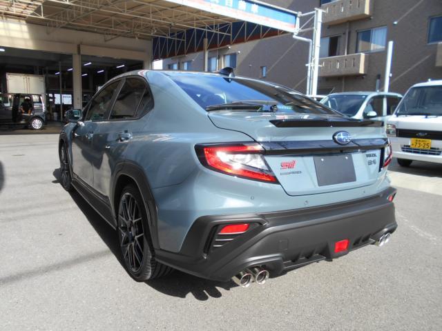 スバル WRX S4   愛媛県の詳細画像 その2