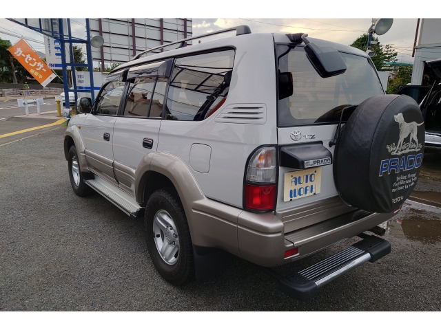 トヨタ ランドクルーザープラド   神奈川県の詳細画像 その7