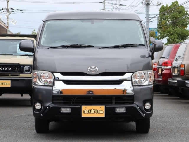 トヨタ ハイエースバン   神奈川県