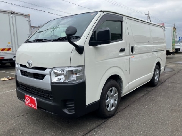 トヨタ ハイエースバン   愛知県