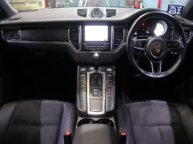 ポルシェ マカン   埼玉県の詳細画像 その2