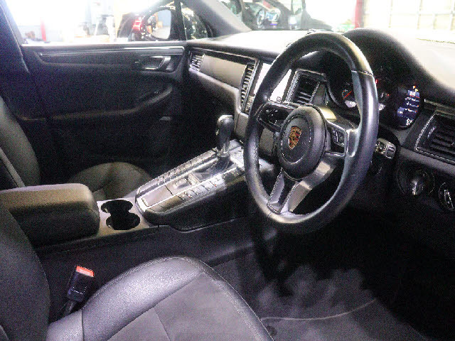 ポルシェ マカン   埼玉県の詳細画像 その7