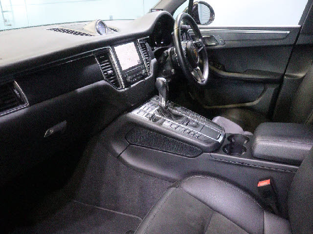 ポルシェ マカン   埼玉県の詳細画像 その8