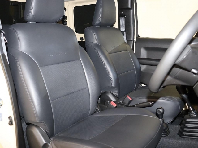 スズキ ジムニー   埼玉県の詳細画像 その3