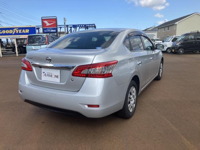 日産 シルフィ 1.8 X  新潟県の詳細画像 その6