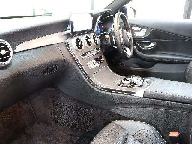 メルセデス・ベンツ Cクラス   東京都の詳細画像 その2