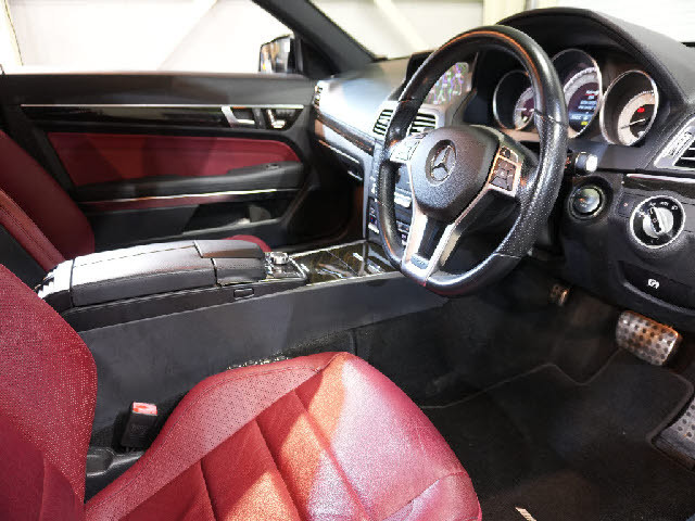 メルセデス・ベンツ Eクラスクーペ   埼玉県の詳細画像 その3