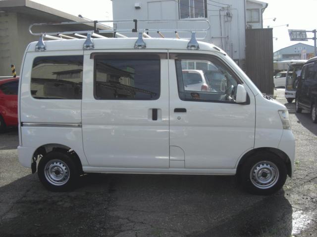 ダイハツ ハイゼットカーゴ   新潟県の詳細画像 その3