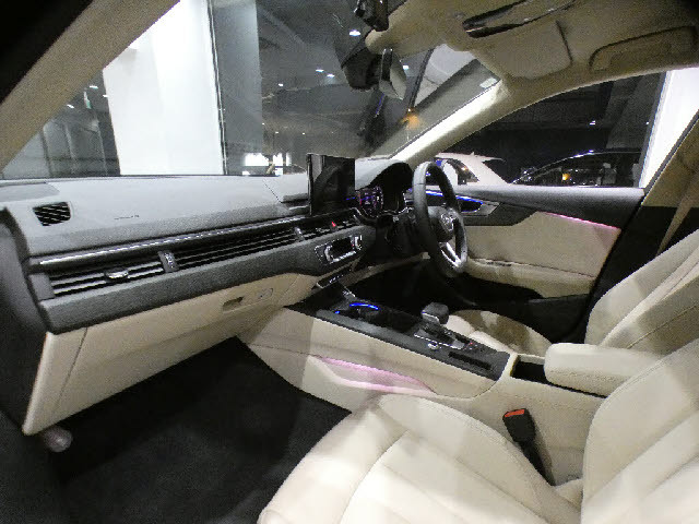 アウディ A4 35 TFSI  神奈川県の詳細画像 その3