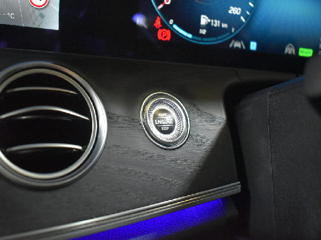 メルセデス・ベンツ Eクラス   千葉県の詳細画像 その4