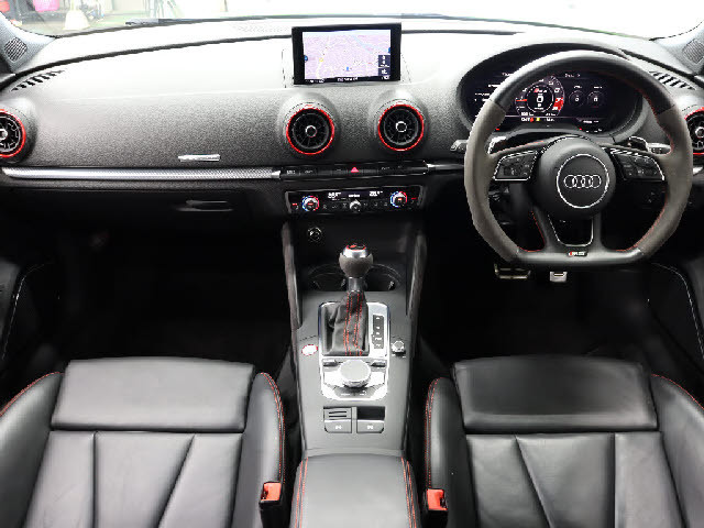 アウディ&nbsp;RS3セダン&nbsp;&nbsp;&nbsp;東京都の詳細画像&nbsp;その2