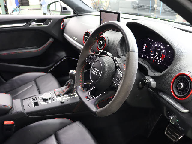 アウディ&nbsp;RS3セダン&nbsp;&nbsp;&nbsp;東京都の詳細画像&nbsp;その4