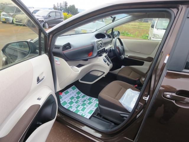 トヨタ シエンタ   山形県の詳細画像 その6