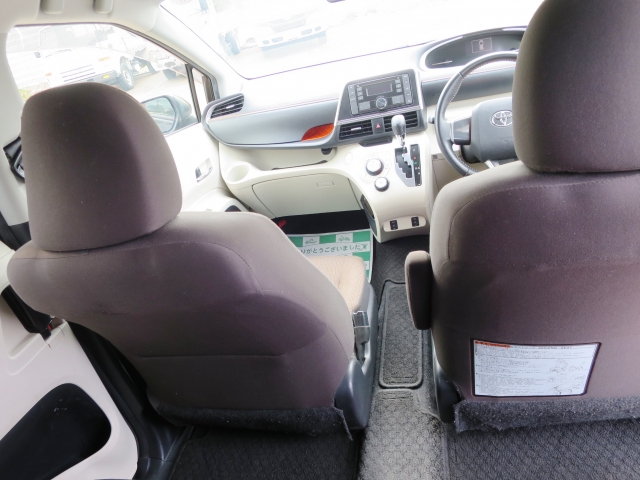 トヨタ シエンタ   山形県の詳細画像 その9