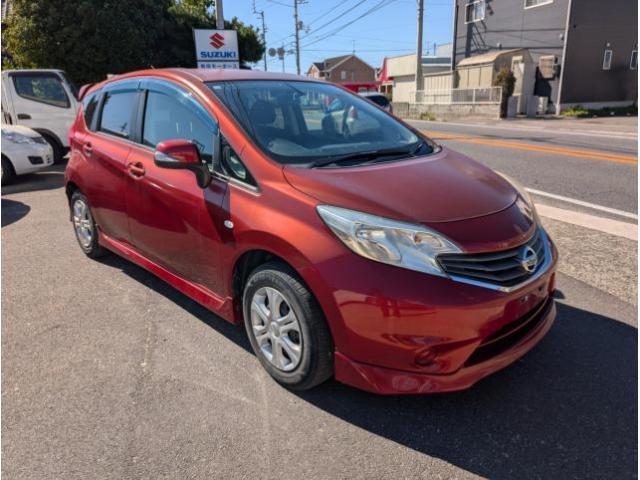 日産ノート 中古車画像