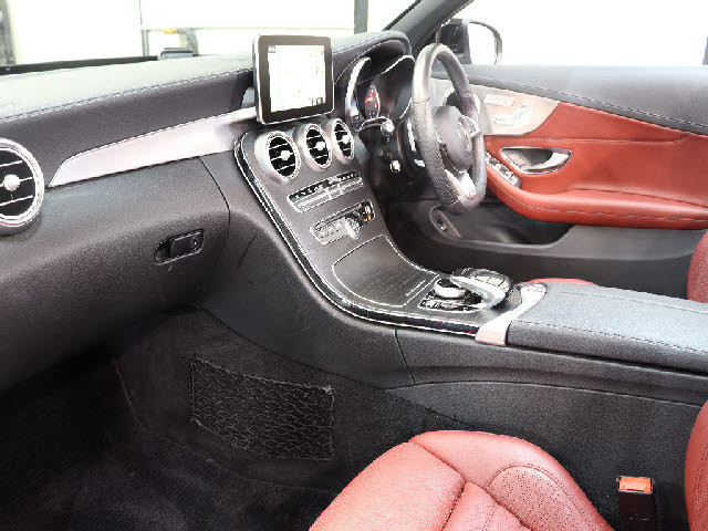 メルセデス・ベンツ Cクラス   東京都の詳細画像 その2