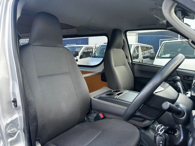 トヨタ レジアスエース   福岡県の詳細画像 その8