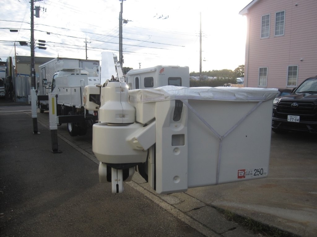日野自動車 デュトロ   神奈川県の詳細画像 その9