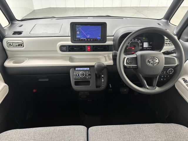 ダイハツ ムーヴキャンバス 660 ストライプス X  沖縄県の詳細画像 その2