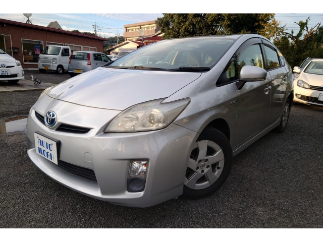 トヨタ プリウス 1.8 L  神奈川県