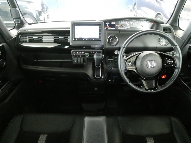 ホンダ N-BOX 660 L ターボ  沖縄県の詳細画像 その2