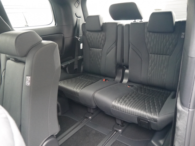 トヨタ アルファードハイブリッド   東京都の詳細画像 その8