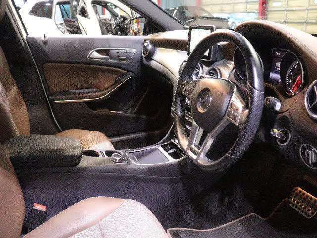 メルセデス・ベンツ GLAクラス   埼玉県の詳細画像 その7