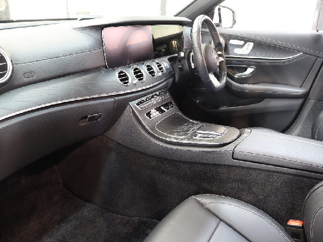 メルセデス・ベンツ Eクラスワゴン   東京都の詳細画像 その2