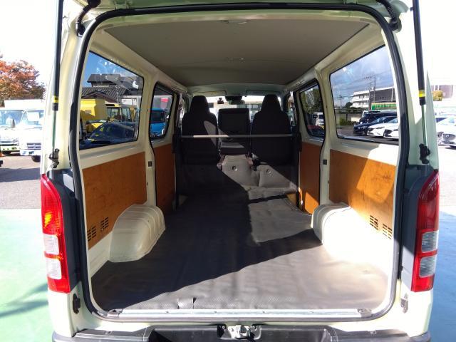トヨタ ハイエースバン 2.8ダークプライムIIマルチロールトランスポータータイプIロングディーゼルターボ4WD  埼玉県の詳細画像 その9