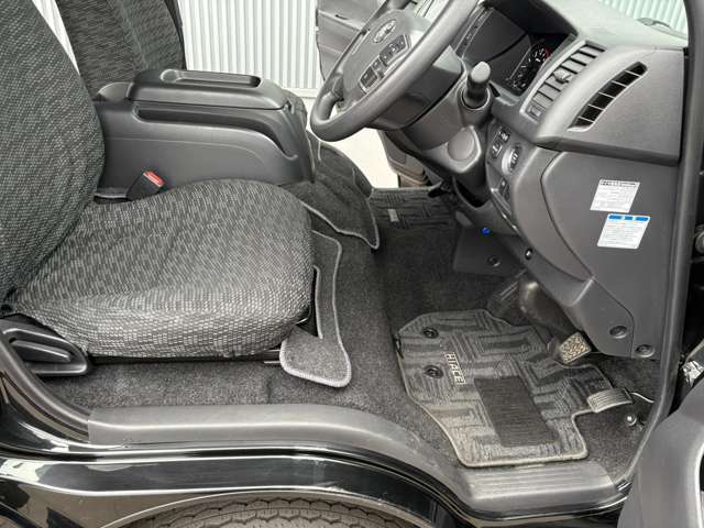 トヨタ ハイエースバン   北海道の詳細画像 その5