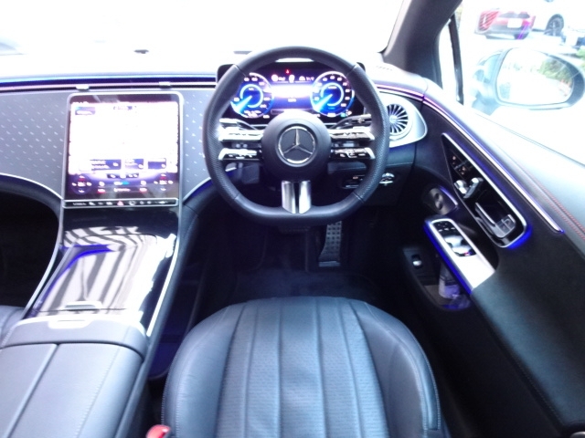 メルセデス・ベンツ EQE   東京都の詳細画像 その2