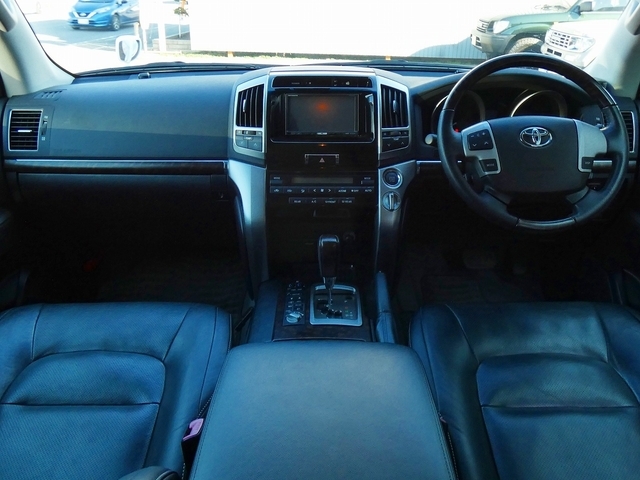 トヨタ ランドクルーザー200   愛知県の詳細画像 その3