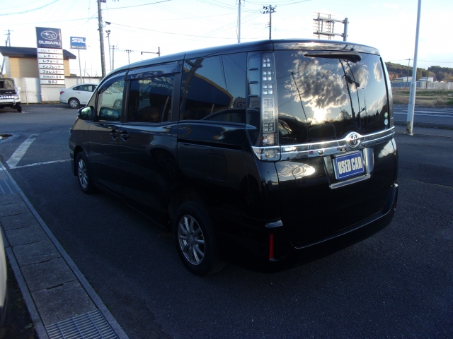 トヨタ ヴォクシー 2.0 X  青森県の詳細画像 その3