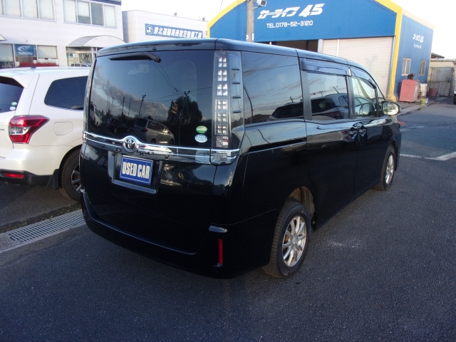 トヨタ ヴォクシー 2.0 X  青森県の詳細画像 その7