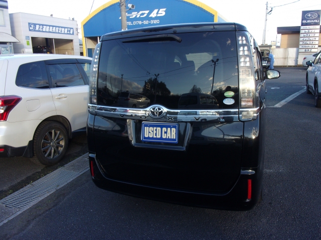 トヨタ ヴォクシー 2.0 X  青森県の詳細画像 その8