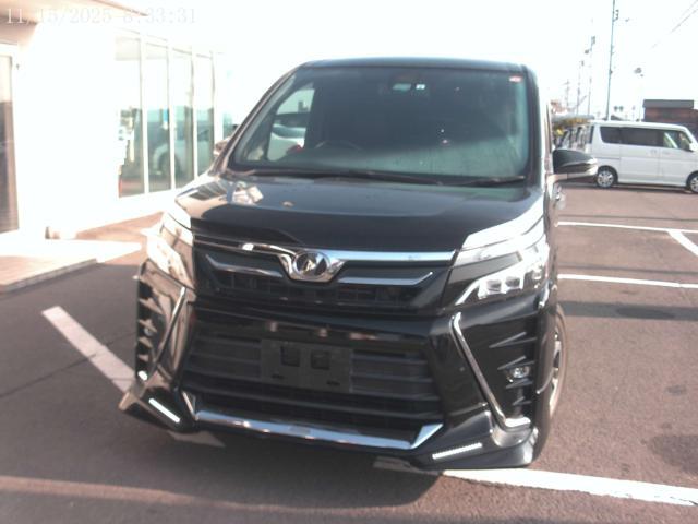 トヨタ ヴォクシー 2.0 ZS  香川県の詳細画像 その2