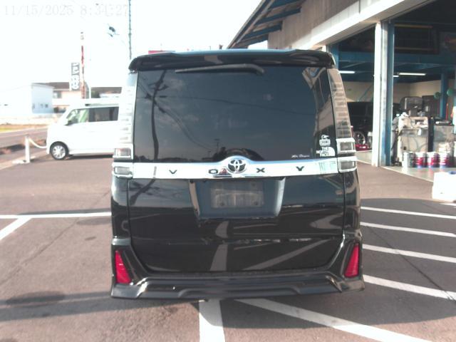 トヨタ ヴォクシー 2.0 ZS  香川県の詳細画像 その8