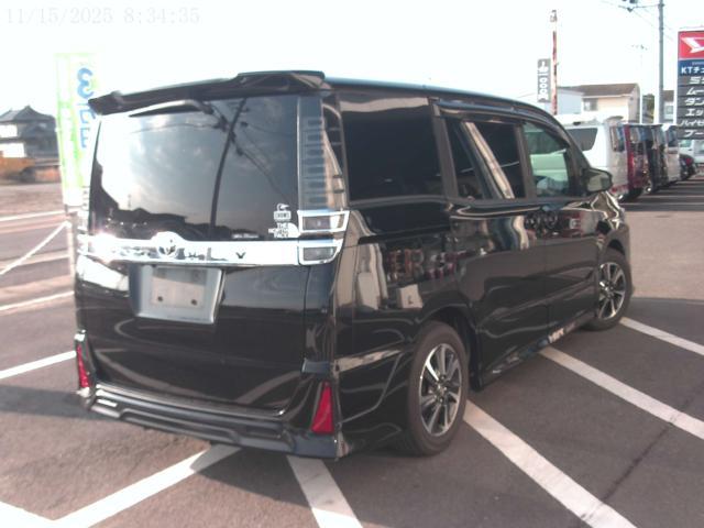 トヨタ ヴォクシー 2.0 ZS  香川県の詳細画像 その9