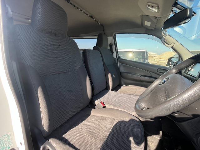 日産 NV350キャラバン   福岡県の詳細画像 その6