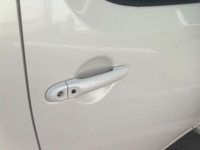 日産 キューブ 1.5 15X Vセレクション  香川県の詳細画像 その8