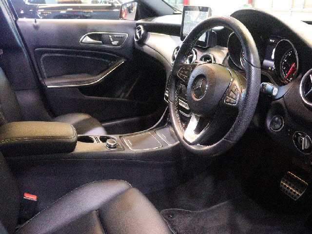 メルセデス・ベンツ GLAクラス   埼玉県の詳細画像 その7