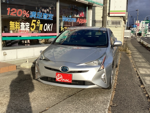 トヨタプリウス 中古車画像