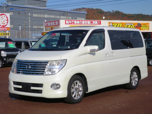 日産 エルグランド   山形県