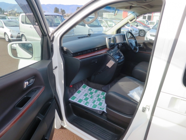 日産 エルグランド   山形県の詳細画像 その6